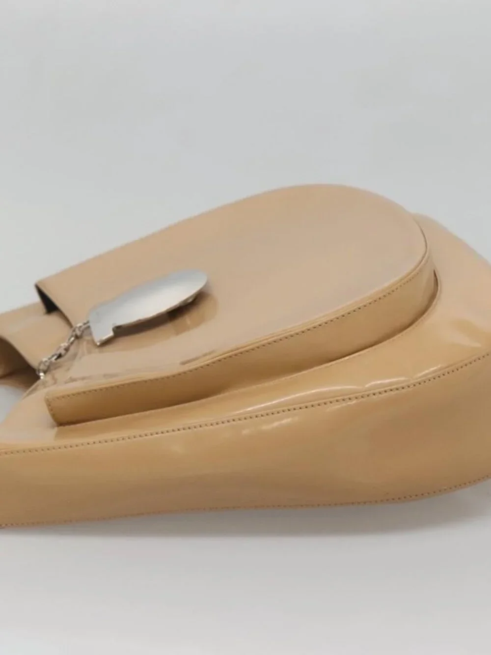 Salvatore Ferragamo Shoulder Bag Enamel Beige Silver Auth bs29120